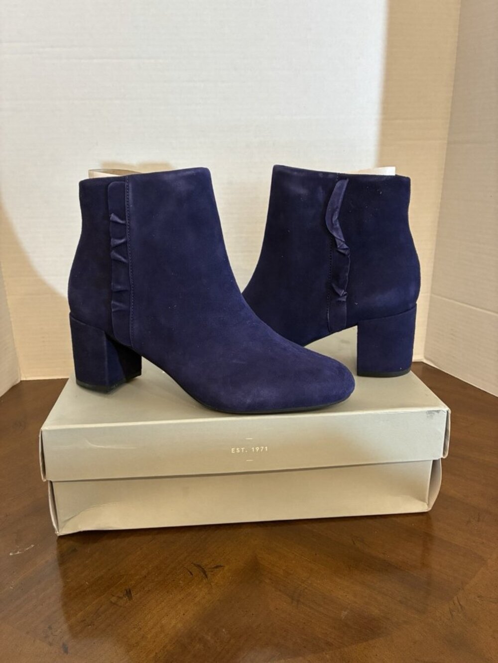 Rockport OAKLEE Bootie In Blue Size 9